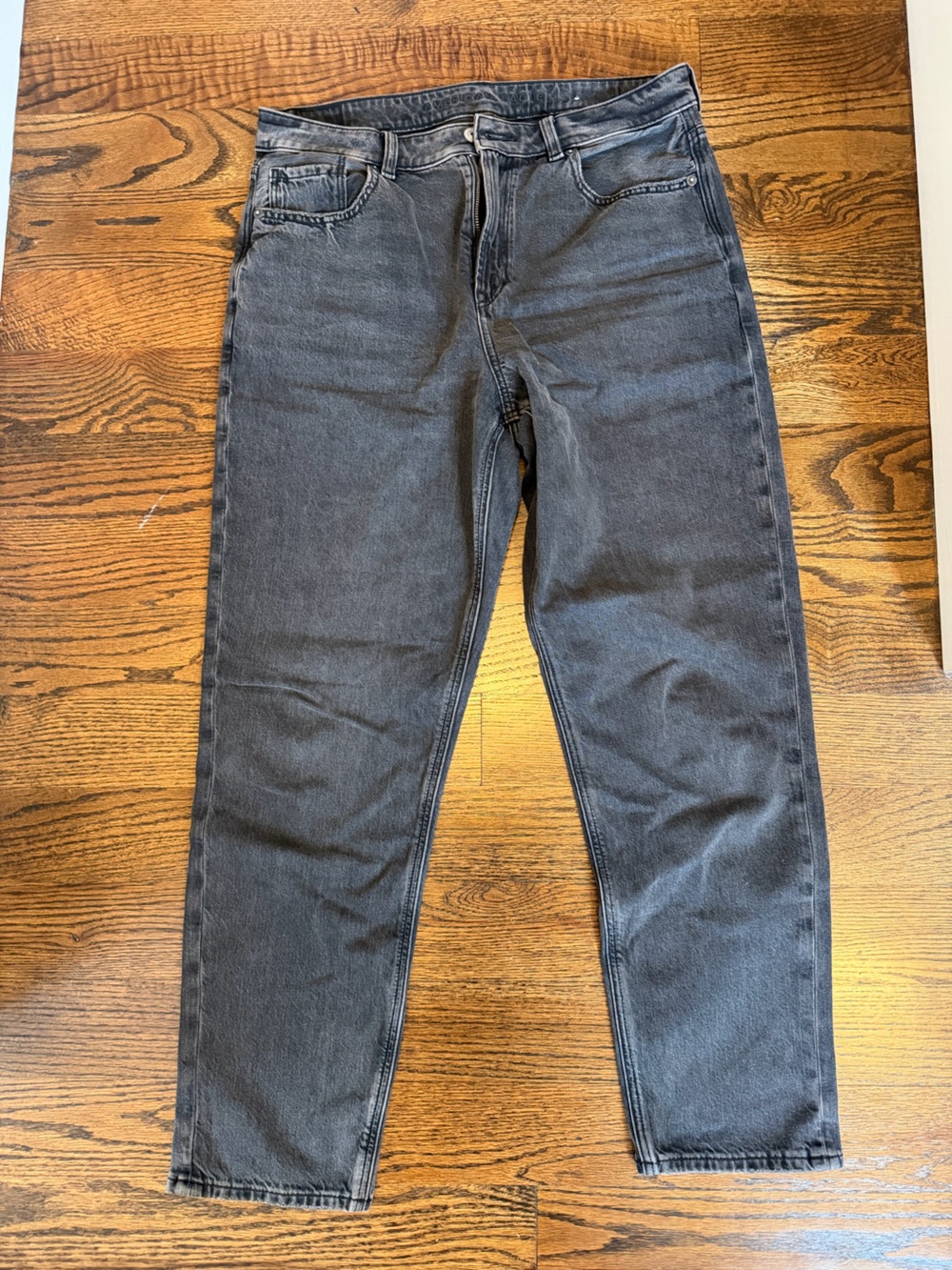 Like new.  Black womens straight leg jeans